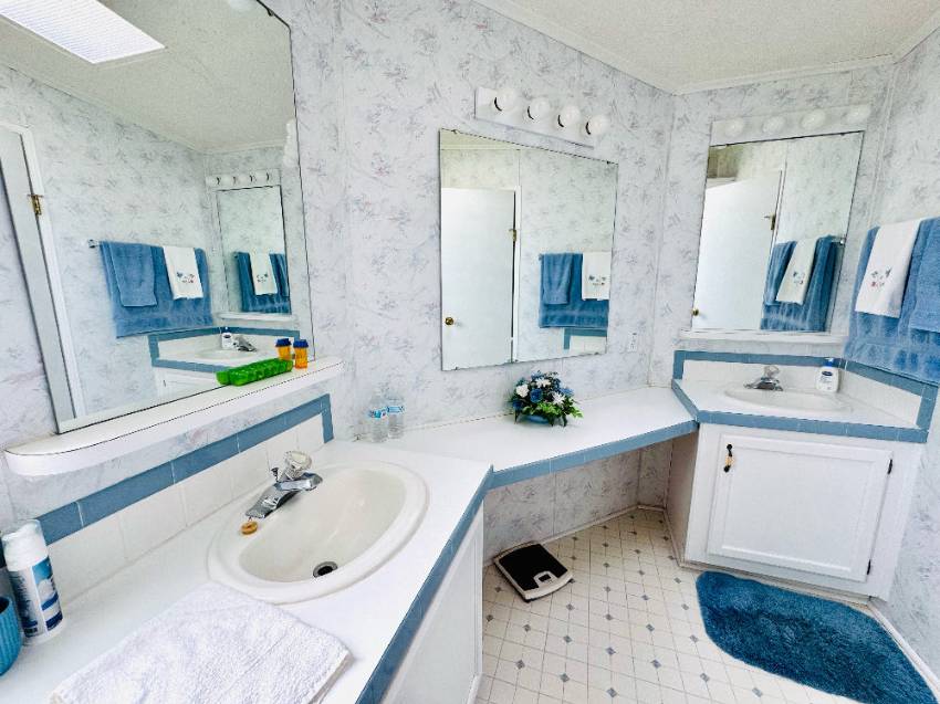 4564 Dublin Place a Lakeland, FL Mobile or Manufactured Home for Sale